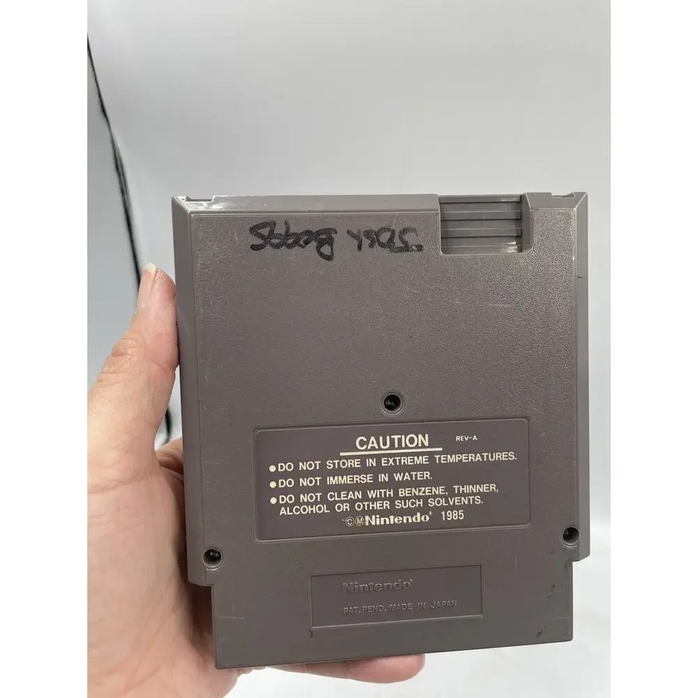 Nintendo product cartridge